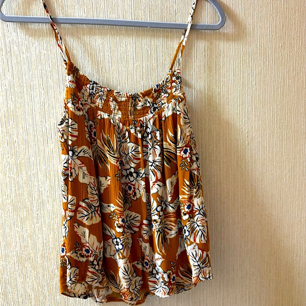 Floral tank